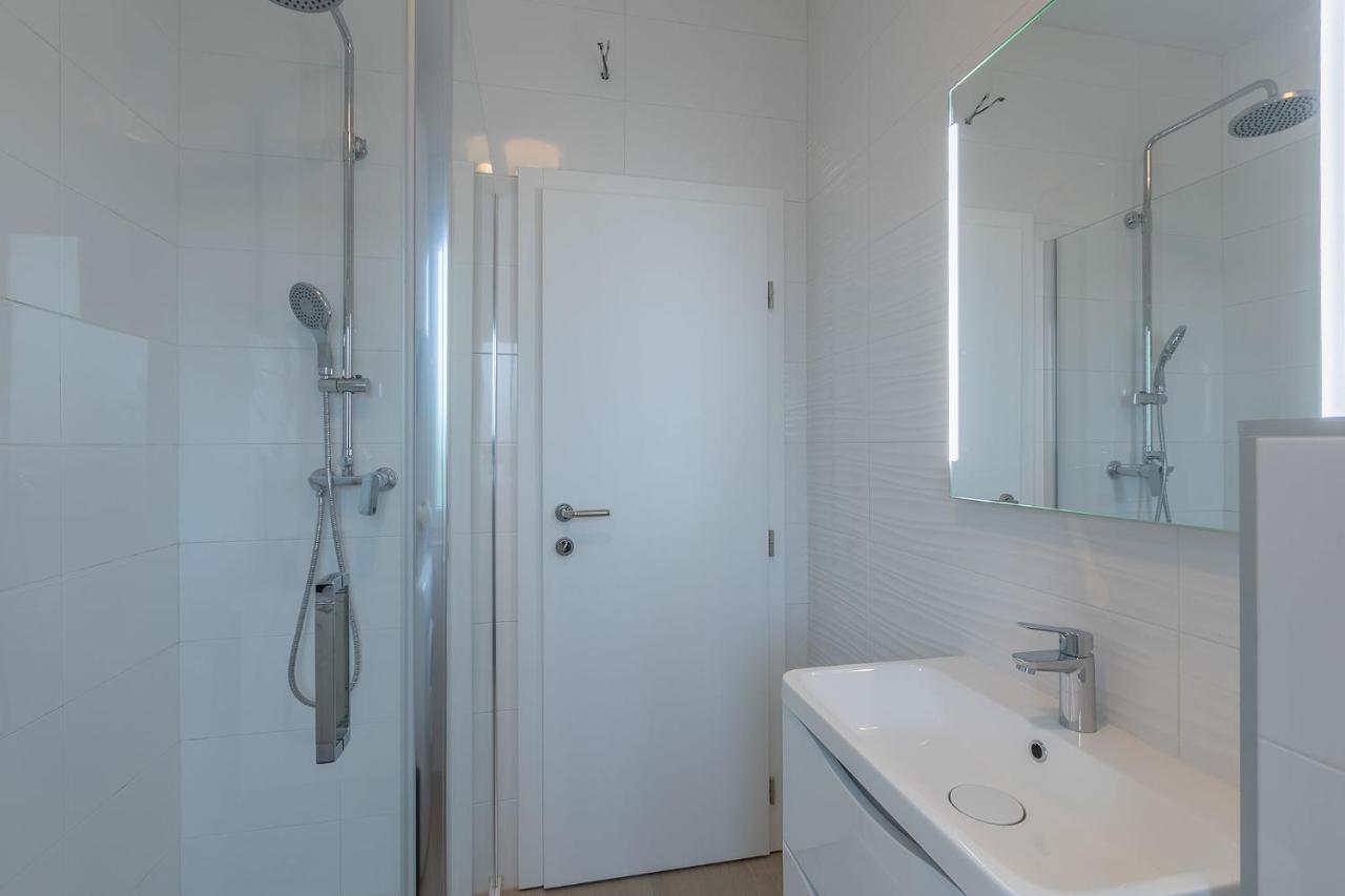 Premium 100M2 Sea View Apartment Ližnjan Eksteriør bilde